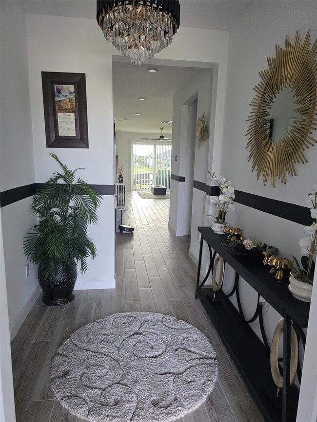 Building Photo - 10495 SW Orana Dr