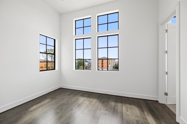 Building Photo - 5824 Winsome Ln