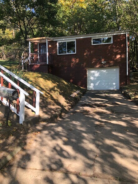 Building Photo - 1024 Lawndale St