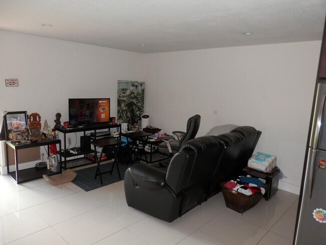 Building Photo - 9459 SW 76th St