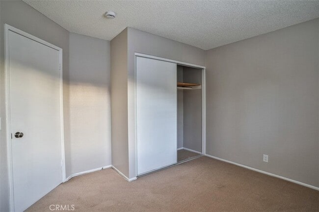 Building Photo - 176 Cll Renata