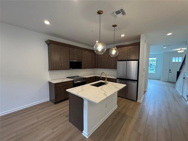 Building Photo - 1667 Eaglehurst Ln