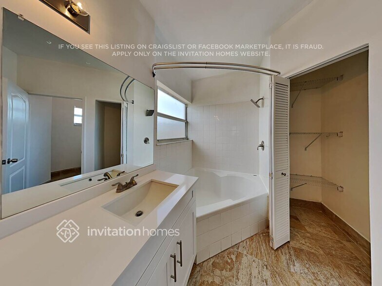 Building Photo - 19442 NW 79th Ave