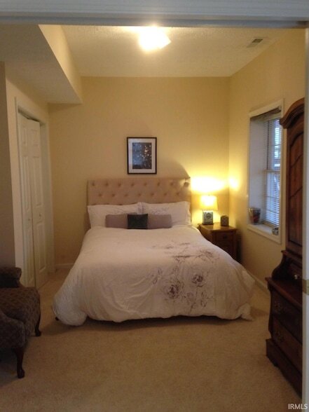 Building Photo - 2206 E Autumn Dr