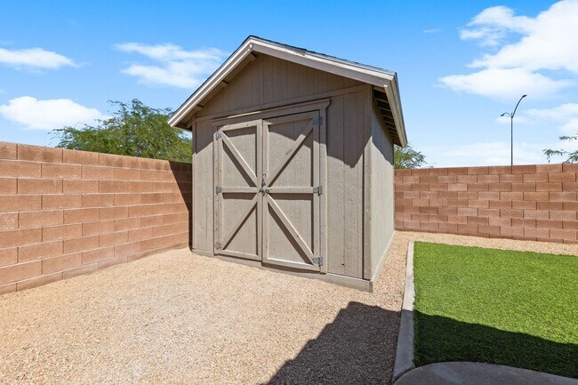 Building Photo - Desert Gem at the Base of Black Mountain –...