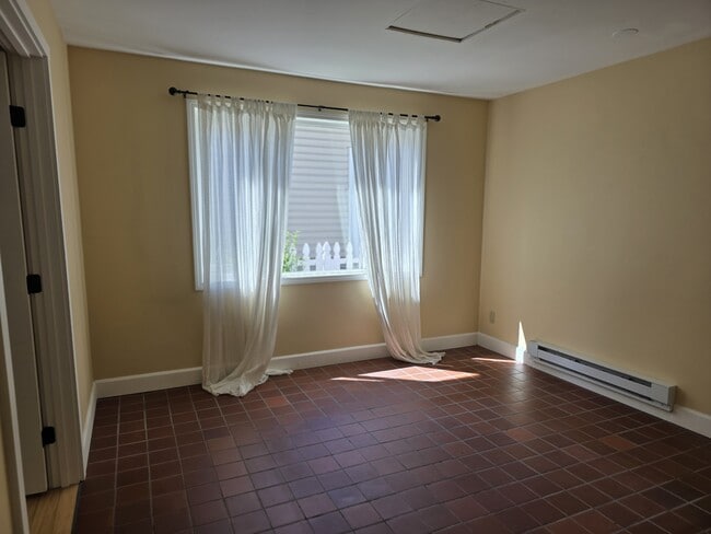 Building Photo - 266 Boundary Bay Rd