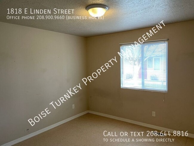 Building Photo - 1818 E Linden St