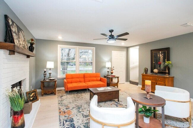 Building Photo - 712 Stewart Valley Dr