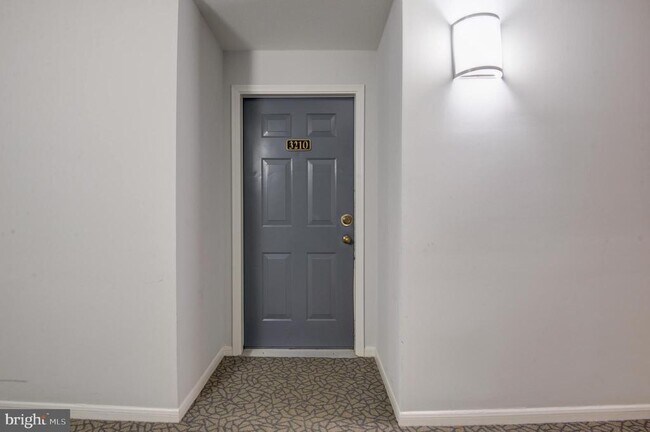 Building Photo - 3313 Wyndham Cir