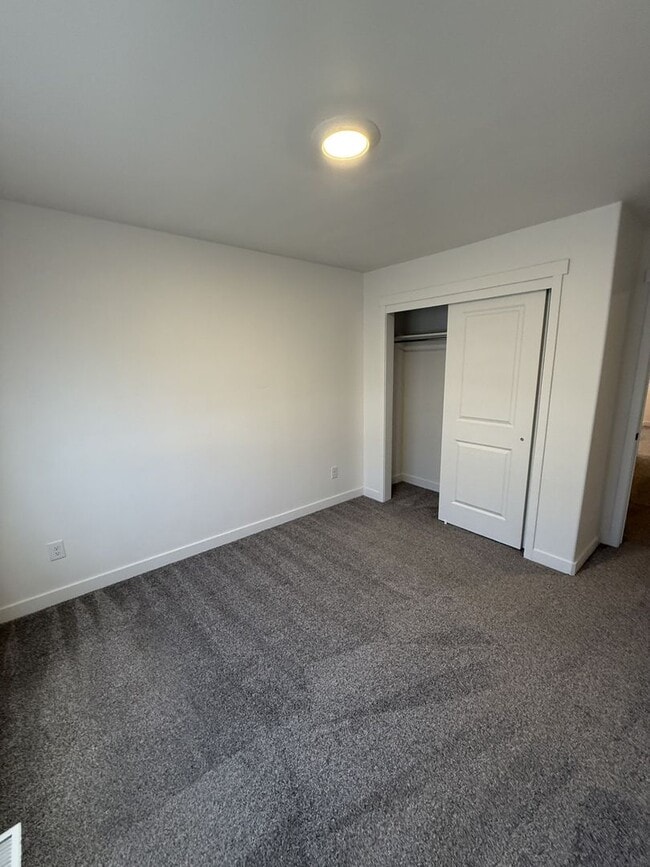 Building Photo - Beautiful Home in Spanish Fork