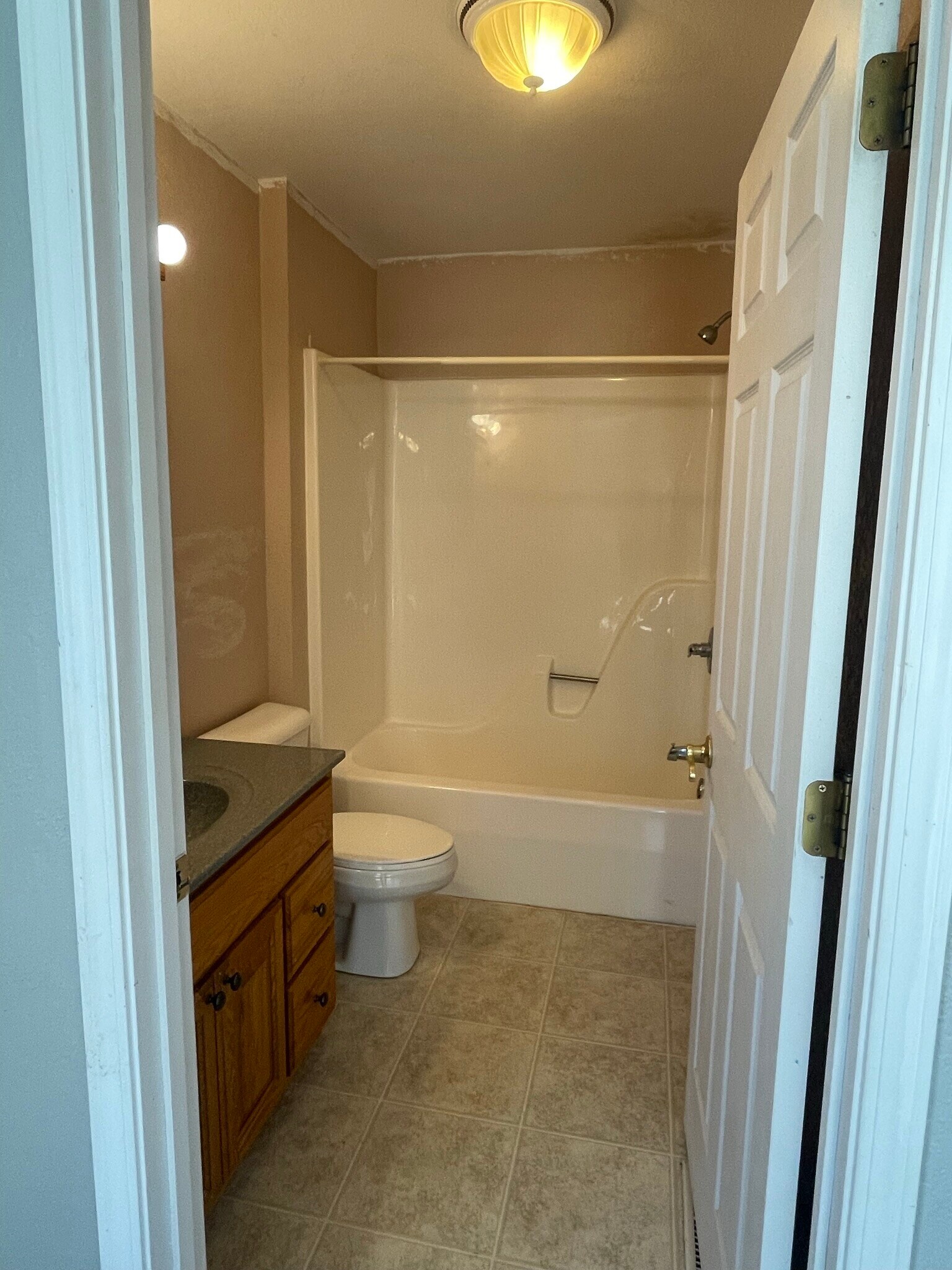 Building Photo - 1010 Orchard Dr