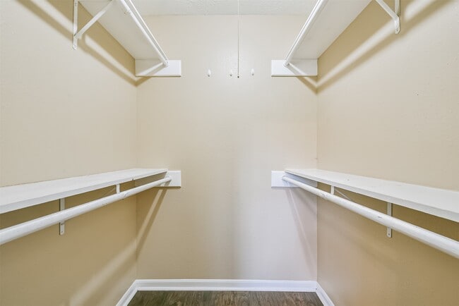 Building Photo - 5821 Guadalupe Dr