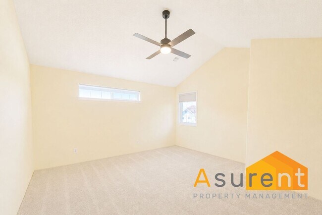 Building Photo - 500 Starflower Ln