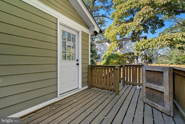 Building Photo - 2539 Gallows Rd