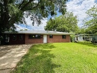 Building Photo - 1905 Lee St