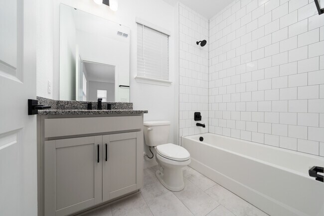 Building Photo - 2591 Seagirt Wy