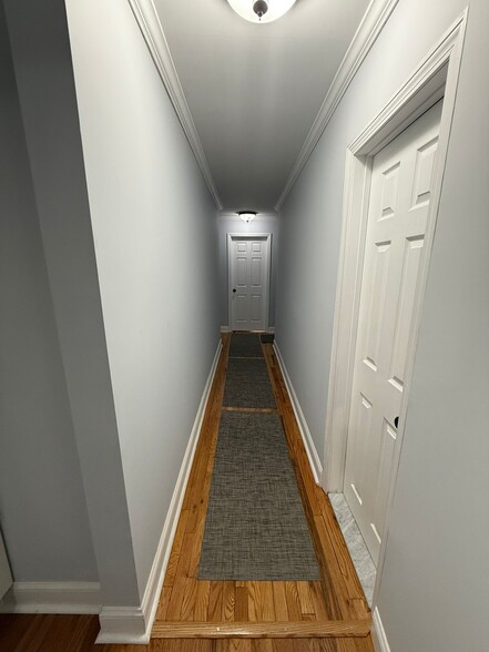 Building Photo - 32 Reedsdale St