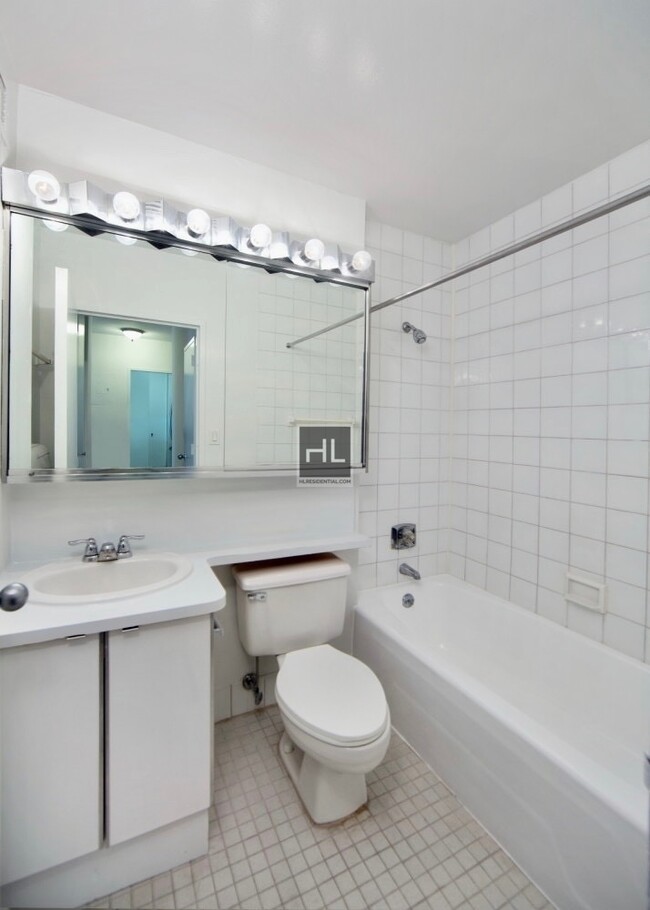 Building Photo - No Fee The Pinnacle of Upper West Side Liv...