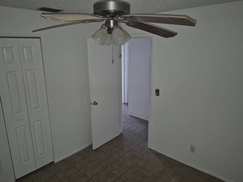 Bedroom #3 - 2884 Oaklawn Ave