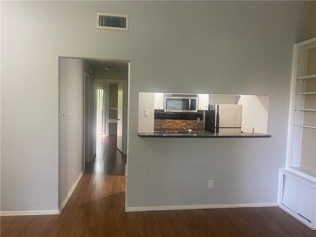 Building Photo - 612 Park Pl