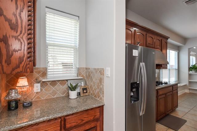 Building Photo - 9750 Candlewood Dr