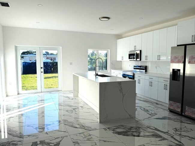 Building Photo - 11870 SW 220th St