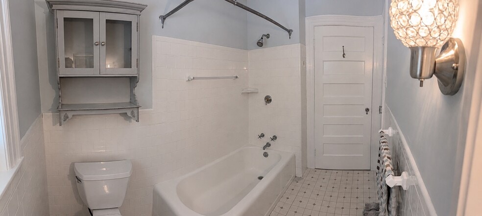 Building Photo - 229 Highland Ave