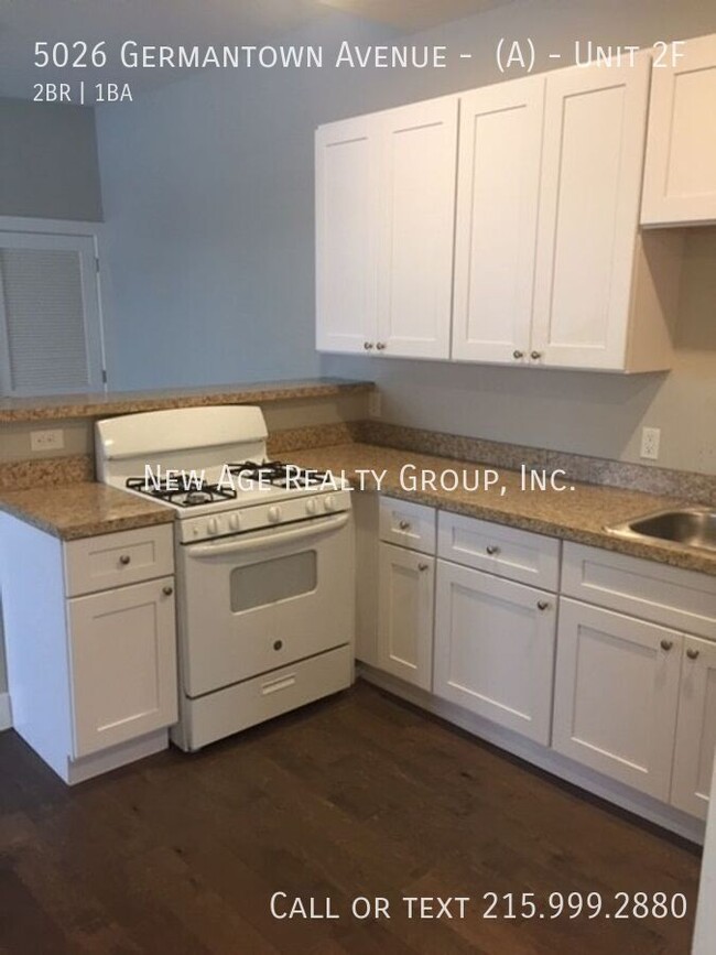 Building Photo - Recently updated 2 bedroom, 1 bathroom apa...