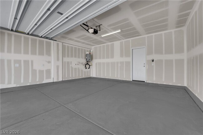 Building Photo - 10227 Estancia Hl St