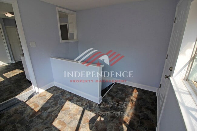 Building Photo - 78 Notre Dame Ave