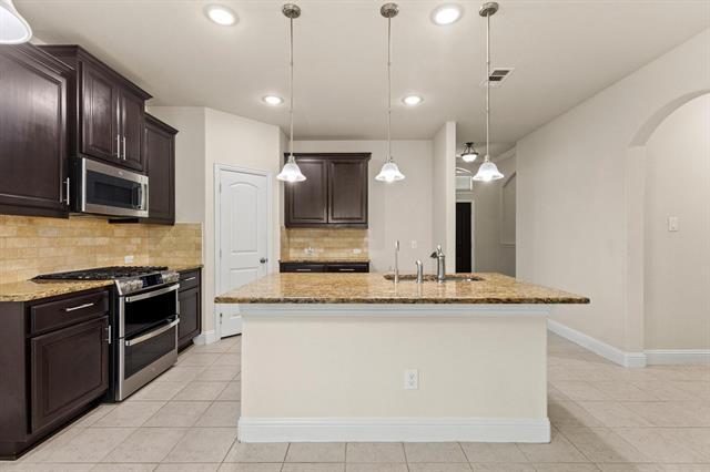 Building Photo - 7822 Cottonwood Dr
