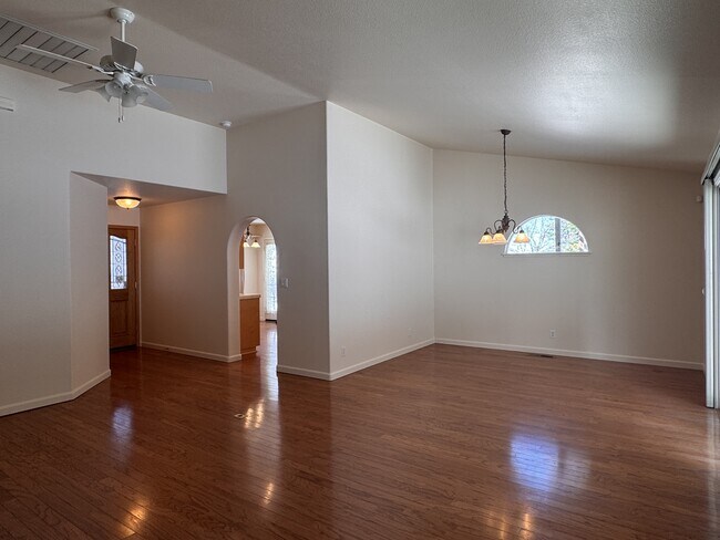 Building Photo - 124 Success Mine Loop