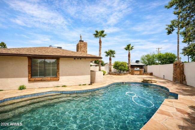 Building Photo - 7541 N 35th Dr