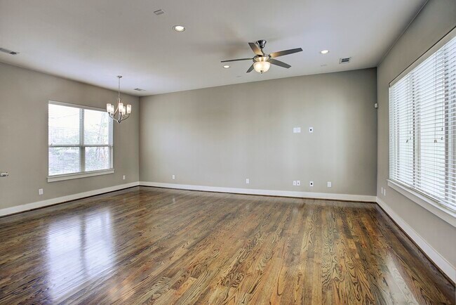 Building Photo - 1535 Malone St