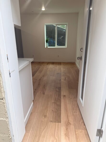 Front Entrance - 4253 Raynol St