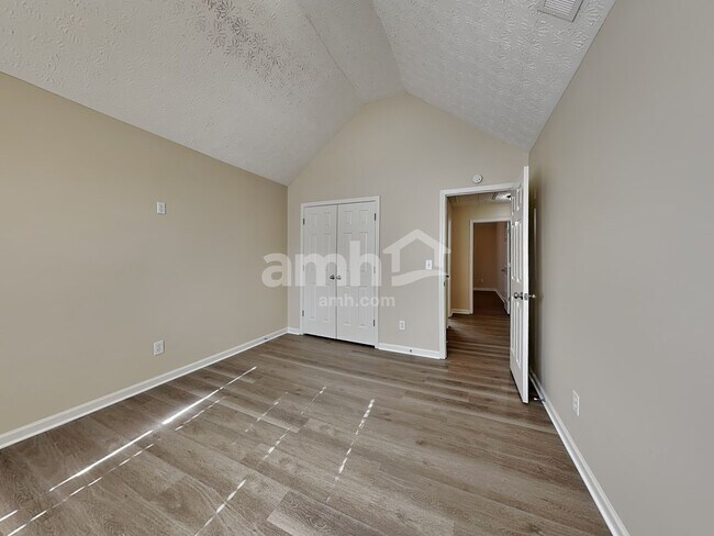 Building Photo - 705 Compton Ln