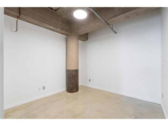 Building Photo - 901 N 3rd St
