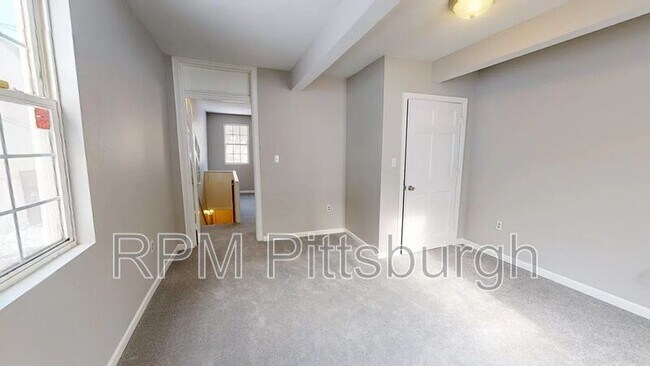 Building Photo - 2824 Salisbury St