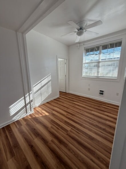 Building Photo - 13330 Clairmont Way