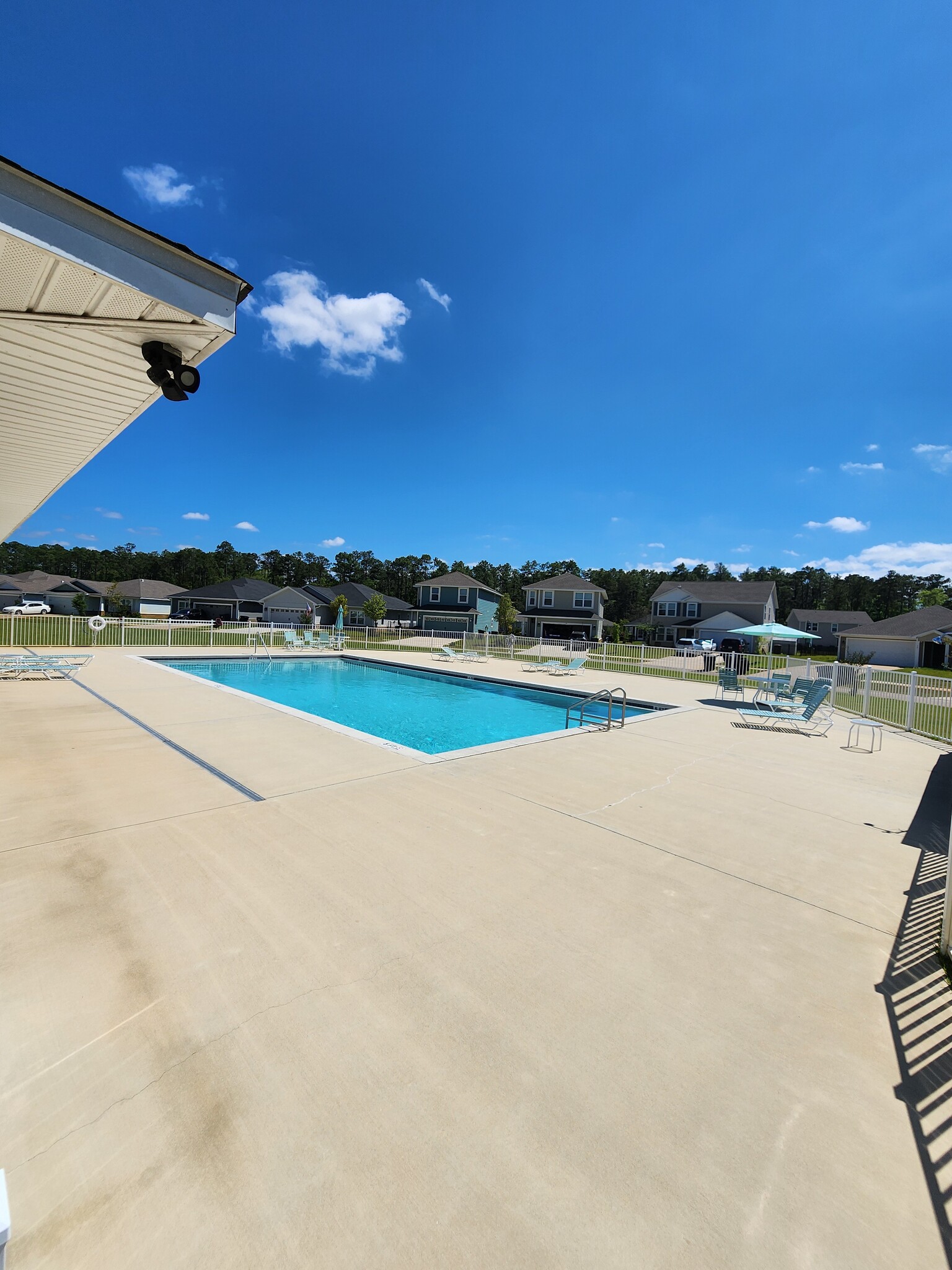 Building Photo - 102 Riverwalk Cir