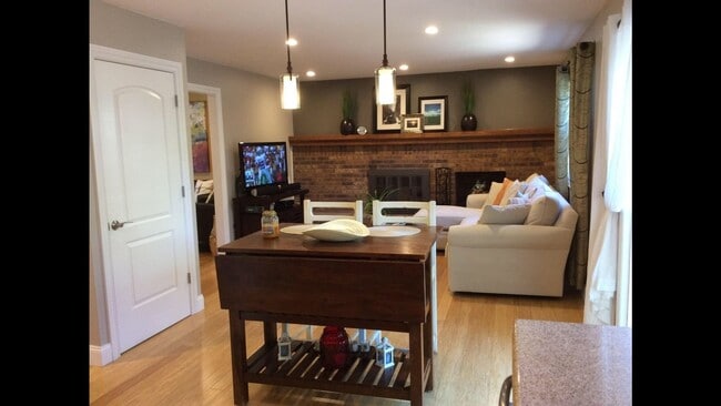 Building Photo - Charming 4BR House in Littleton