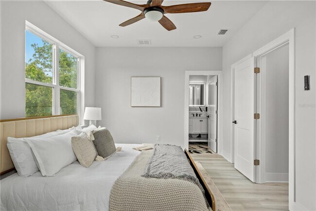 Building Photo - 4120 W North A St