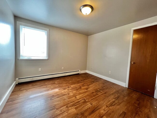 Building Photo - Robertson1005 (KC-DT)