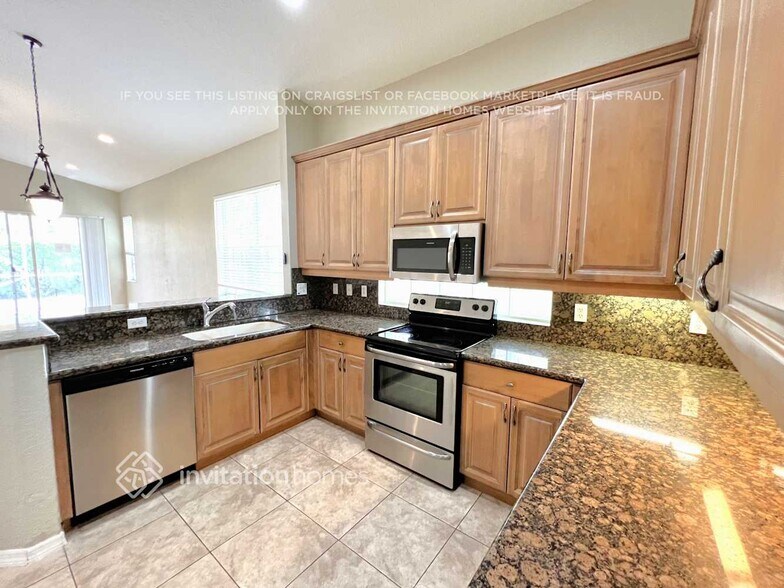 Building Photo - 2455 Sandy Cay