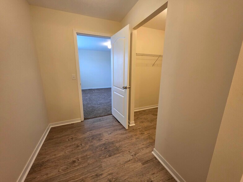 Building Photo - 3681 Hawthorne St