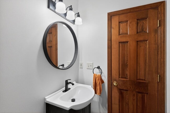 Building Photo - 14098 Stonefield Trail SE