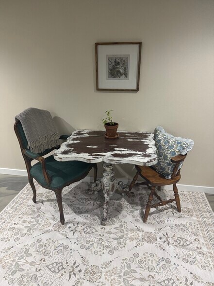 Building Photo - 701 Cedar St