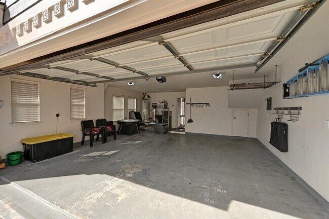 Building Photo - 1601 Forest St