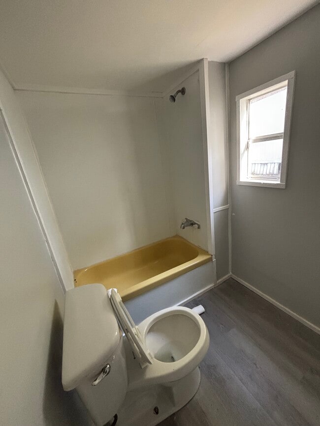 Building Photo - 40 Mcilwain Rd