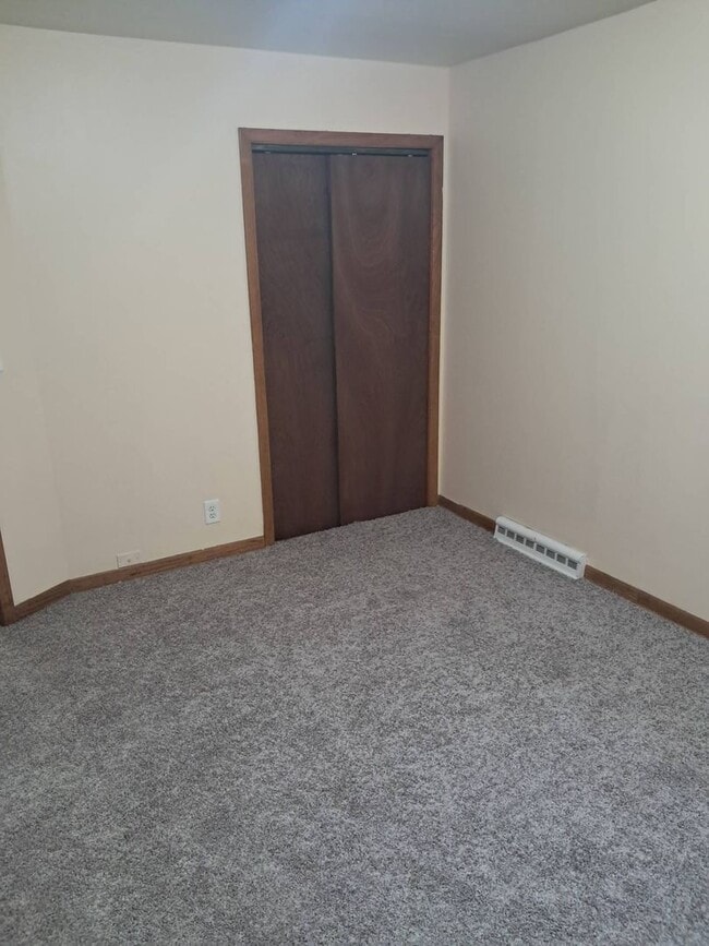 Building Photo - 6443 N 54th St